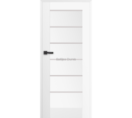 Durvis MIRANDA ar baltu matētu apdari un horizontāliem stikla elementiem, kas apvieno dabiskumu un praktiskumu.