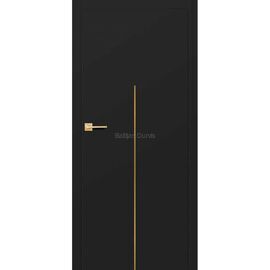 Melni matētas iekšdurvis LUX ar vertikālu zelta akcenta līniju durvju vidusdaļā. Durvis piemērotas modernam interjeram.