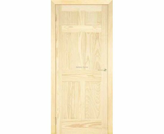 Priedes masīvkoka iekšdurvis COLONIALA ar gaiša koka apdari un tradicionālu dizainu, kas piemērots klasiskām mājām.