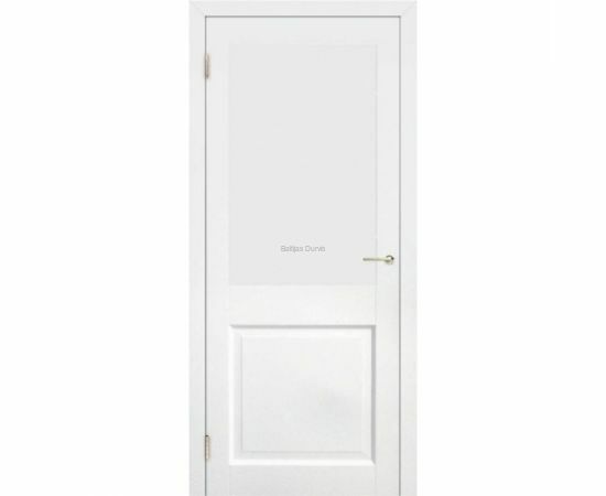 Priedes masīvkoka iekšdurvis LINDA ar gruntētu apdari un lielu stikla pildiņu durvju augšdaļā, sagatavotas individuālai krāsošanai vai apdarei.