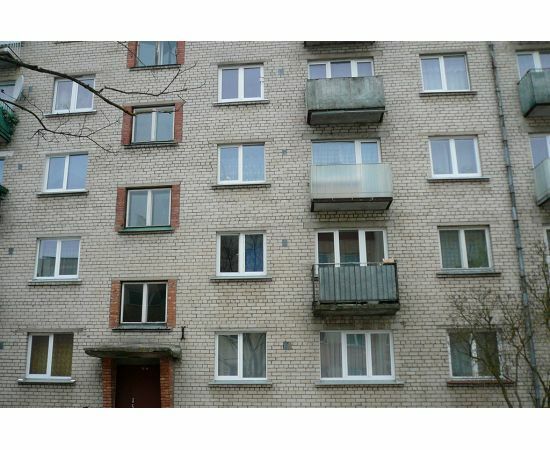 pvc logi, Hruščova tipa māja (ķieģeļu)