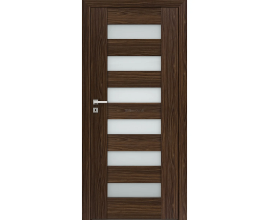 Tumši brūnas iekšdurvis SCALA DRE ar horizontāliem stikla paneļiem, piešķirot gaišumu un mūsdienīgu izskatu.